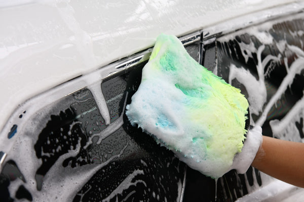 Color-pop Wash Mitt