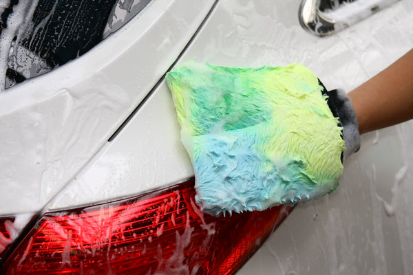 Color-pop Wash Mitt